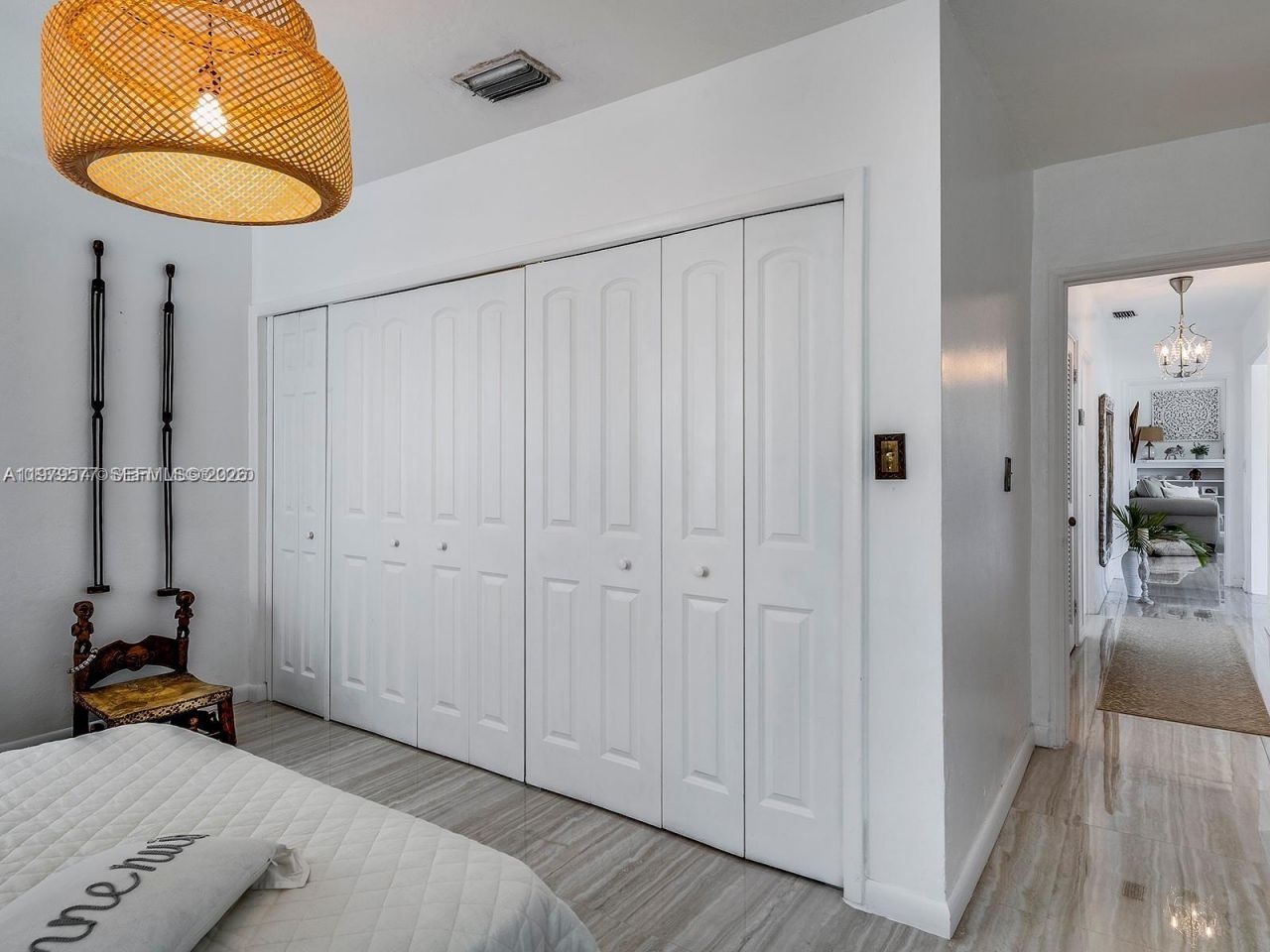 6910 Rue Notre Dame, Miami Beach, FL 33141 Photo