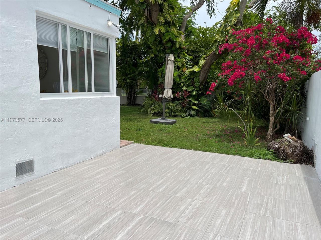 6910 Rue Notre Dame, Miami Beach, FL 33141 Photo