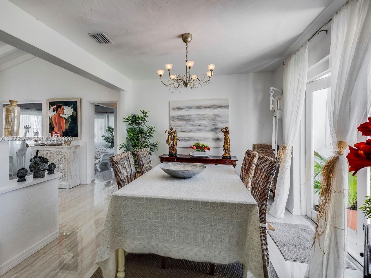 6910 Rue Notre Dame , Miami Beach, FL 33141 Photo