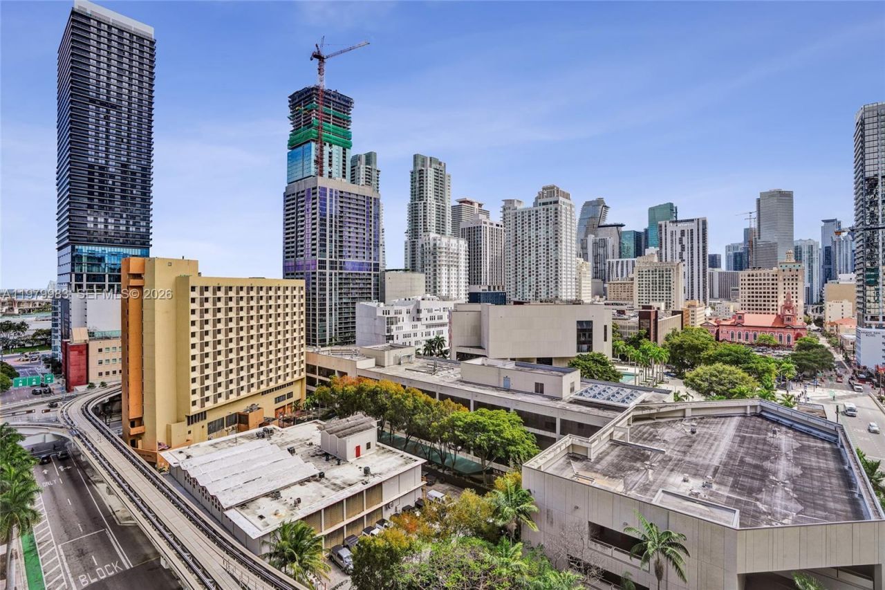 151 NE 5 , Unit 1404, Miami, FL 33132 Photo