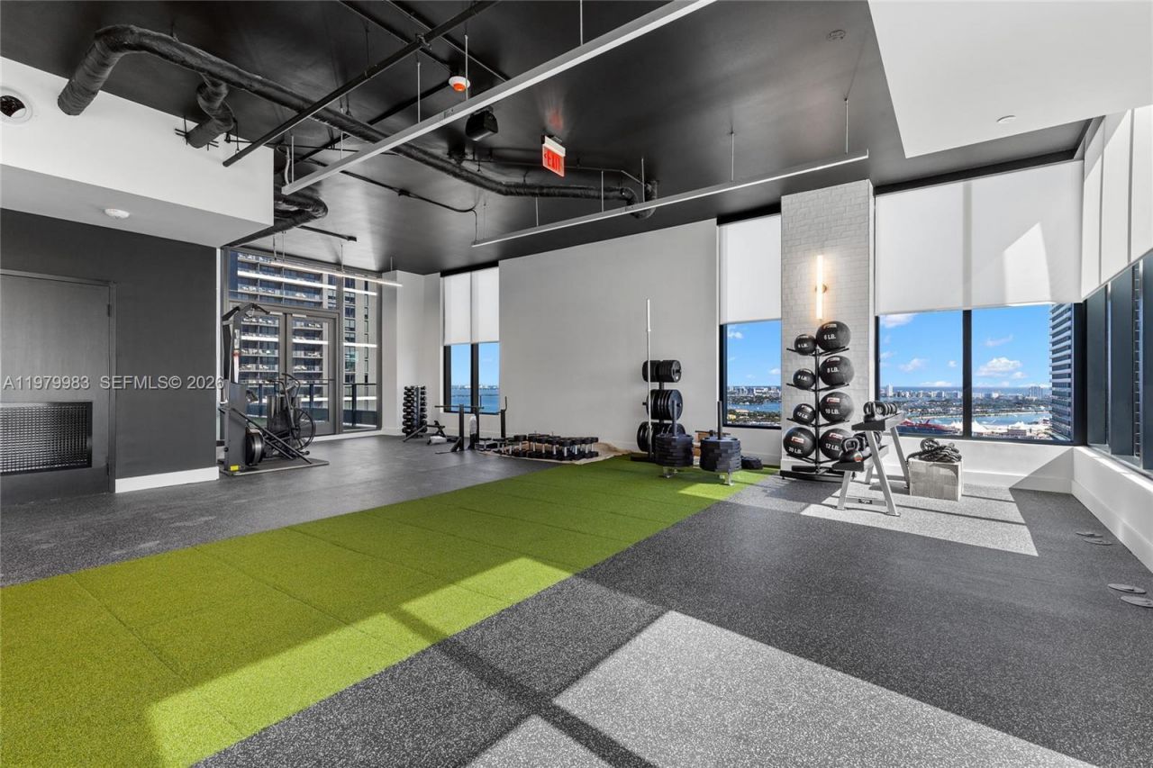 151 NE 5 , Unit 1404, Miami, FL 33132 Photo