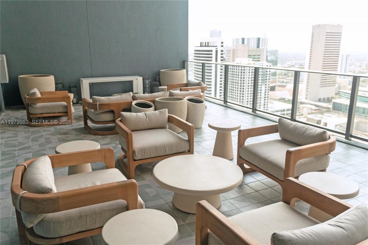 151 NE 5 , Unit 1404, Miami, FL 33132 Photo