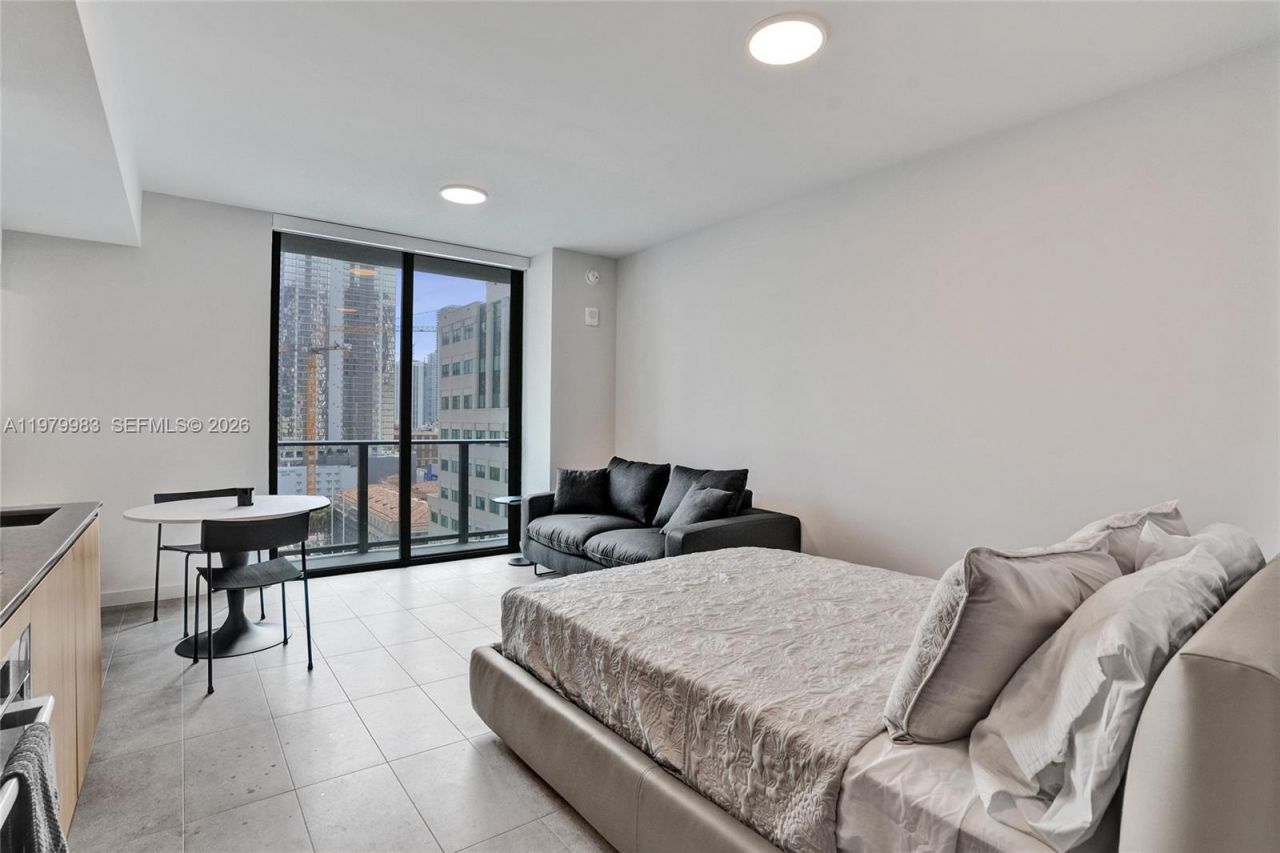 151 NE 5 , Unit 1404, Miami, FL 33132 Photo