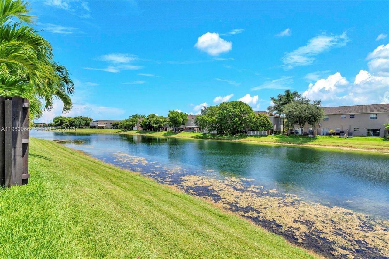 9011 SW 227th St, Unit 1, Cutler Bay, FL 33190 Photo