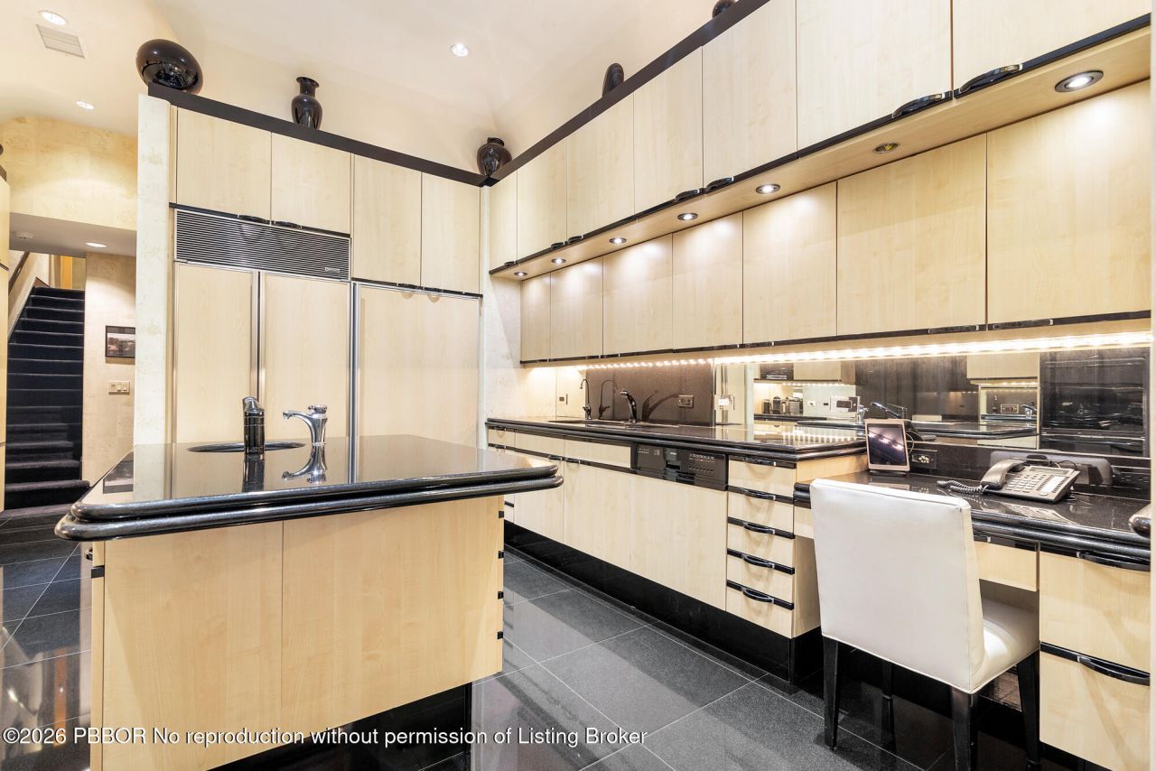 349 Chilean Avenue, Unit 349, Palm Beach, FL 33480 Photo