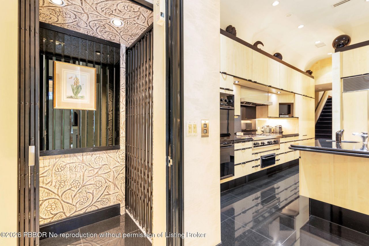 349 Chilean Avenue, Unit 349, Palm Beach, FL 33480 Photo