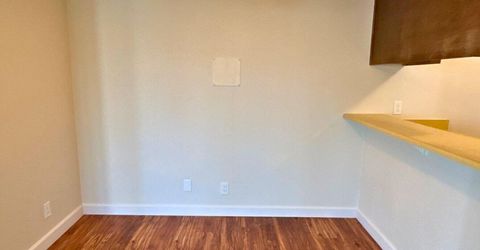 2450 Lymbery Street, Unit APT 305, Reno, NV 89509 Photo