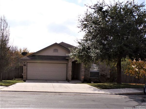 10722 Firefox Den, San Antonio, TX 78245