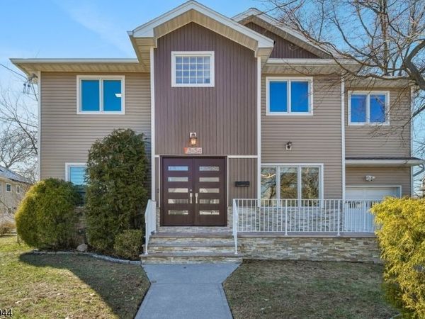 3 30Th St, Fair Lawn, NJ 07410
