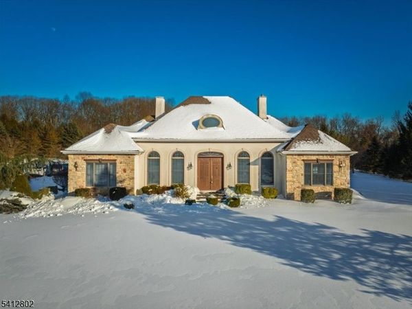 238 Old Turnpike Rd, Tewksbury, NJ 07830