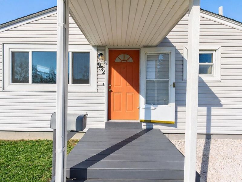 952 Minerva Avenue , Columbus, OH 43229 Photo 4