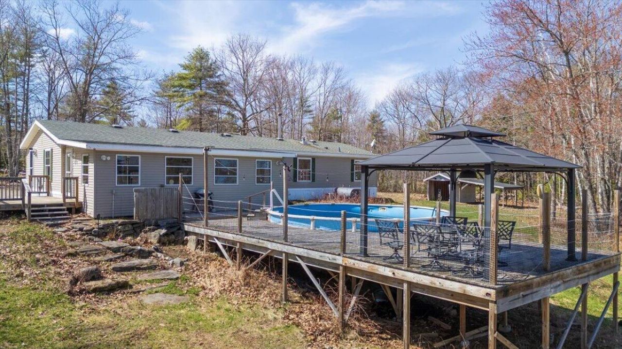 276 Violet Lane, Waldoboro, ME 04572 Main Photo