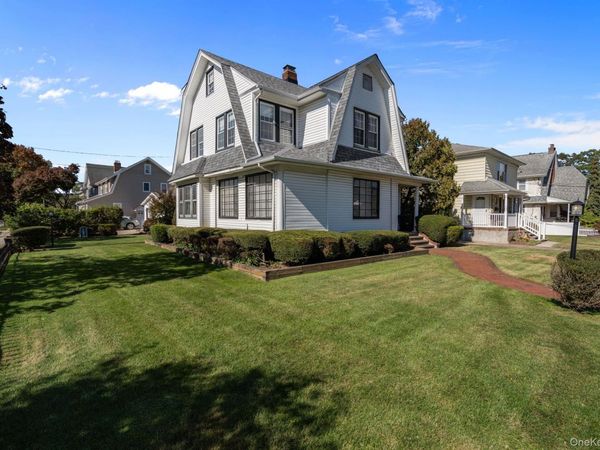 29 Summit Avenue , Lynbrook, NY 11563