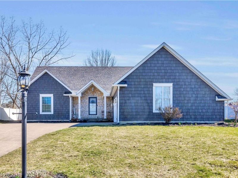 5265 Lisa Way , North Ridgeville, OH 44039 Photo 1