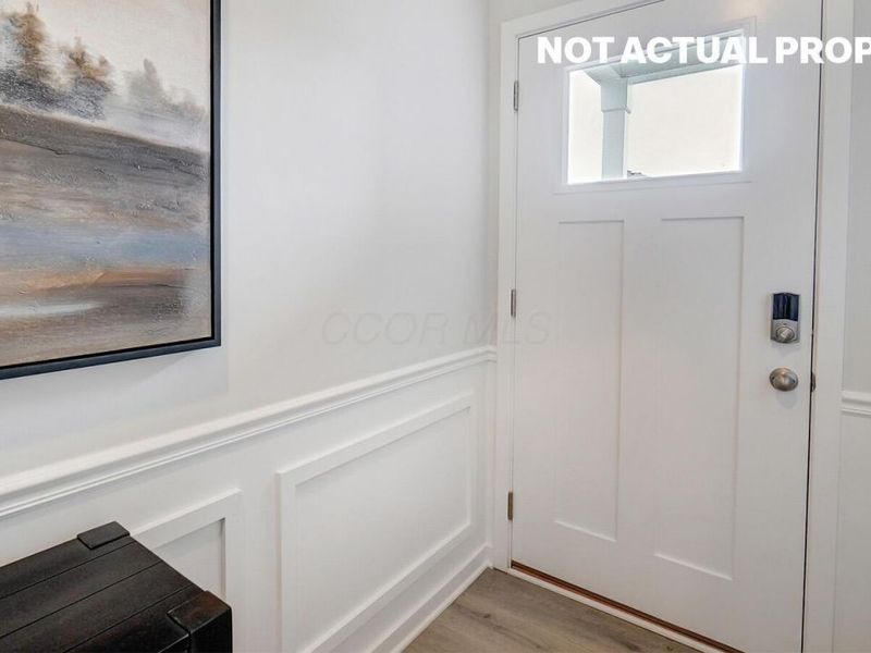 6326 Marinelli Drive North , Columbus, OH 43228 Photo 2