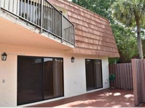 8392 S Coral Cir , Unit 8392, North Lauderdale, FL 33068