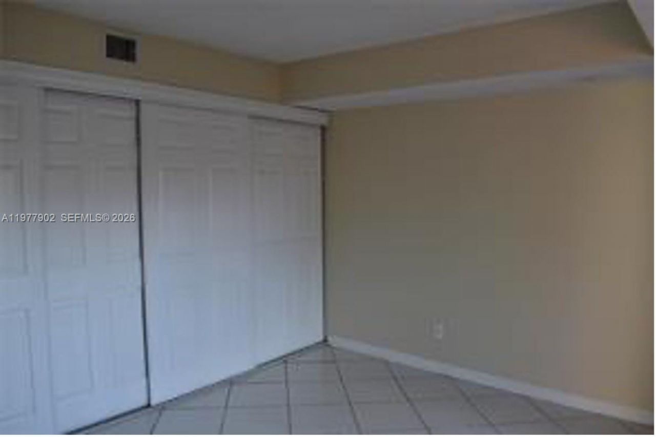 8392 S Coral Cir , Unit 8392, North Lauderdale, FL 33068 Photo