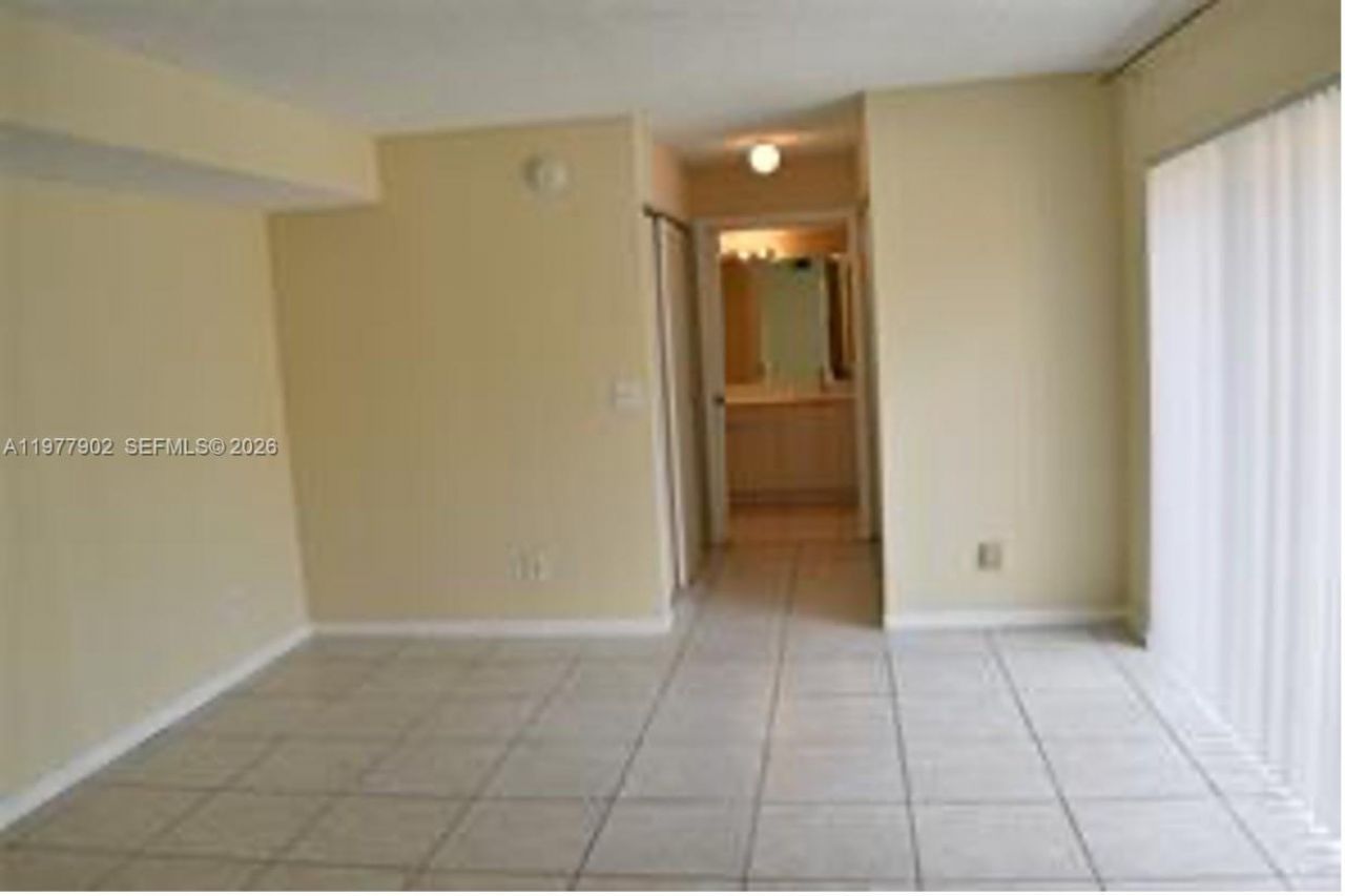8392 S Coral Cir , Unit 8392, North Lauderdale, FL 33068 Photo