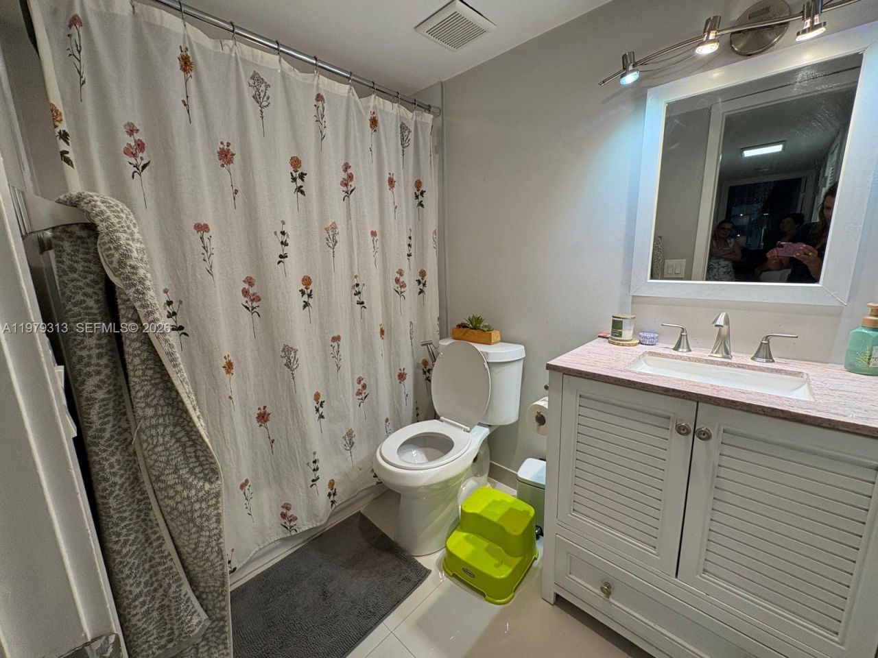 10280 NW 9th St Cir , Unit 202, Miami, FL 33172 Photo