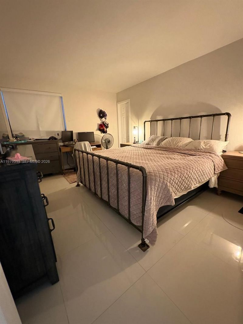 10280 NW 9th St Cir , Unit 202, Miami, FL 33172 Photo