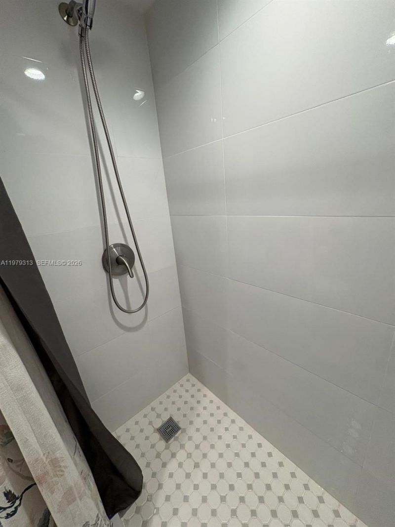 10280 NW 9th St Cir , Unit 202, Miami, FL 33172 Photo