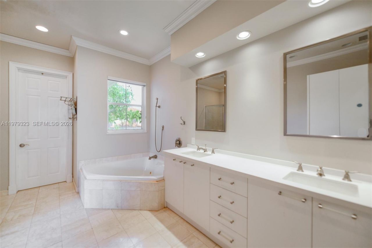 1448 Mariner Way , Hollywood, FL 33019 Photo