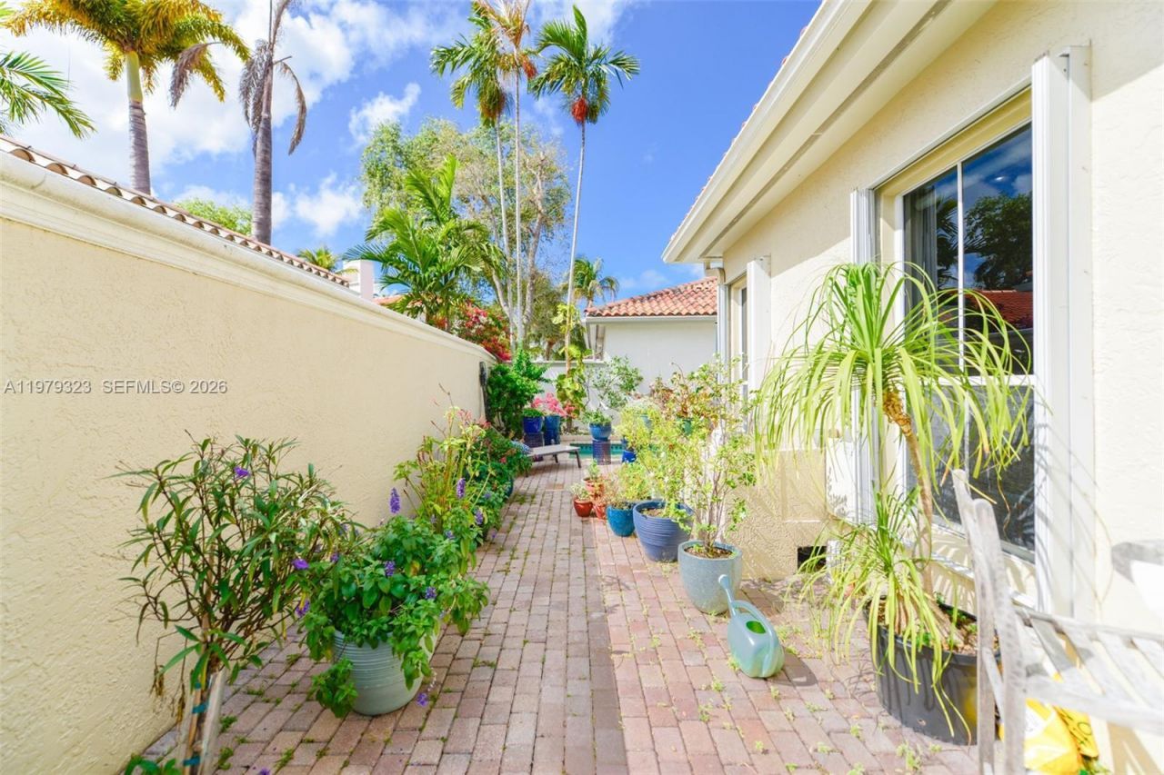 1448 Mariner Way , Hollywood, FL 33019 Photo