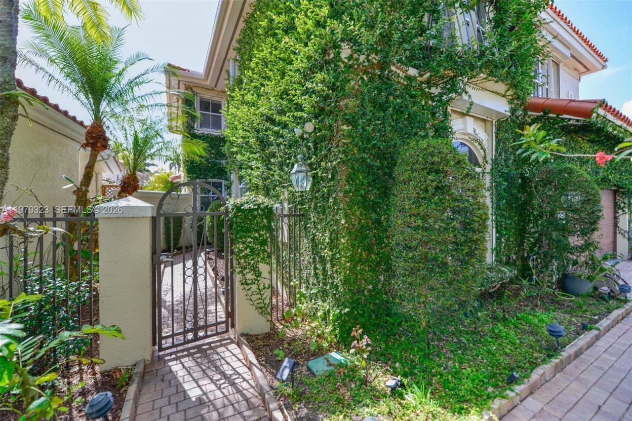 1448 Mariner Way , Hollywood, FL 33019 Photo