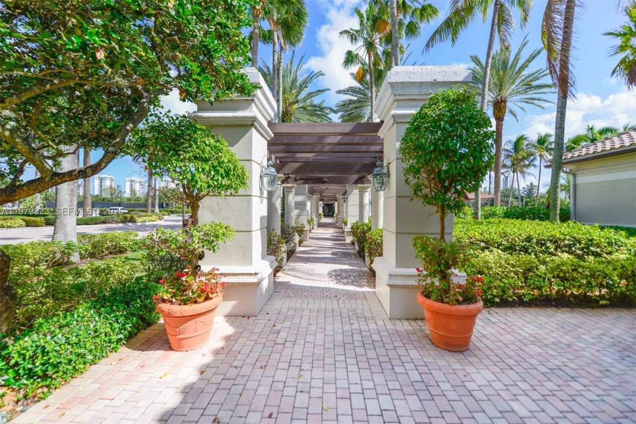 1448 Mariner Way , Hollywood, FL 33019 Photo