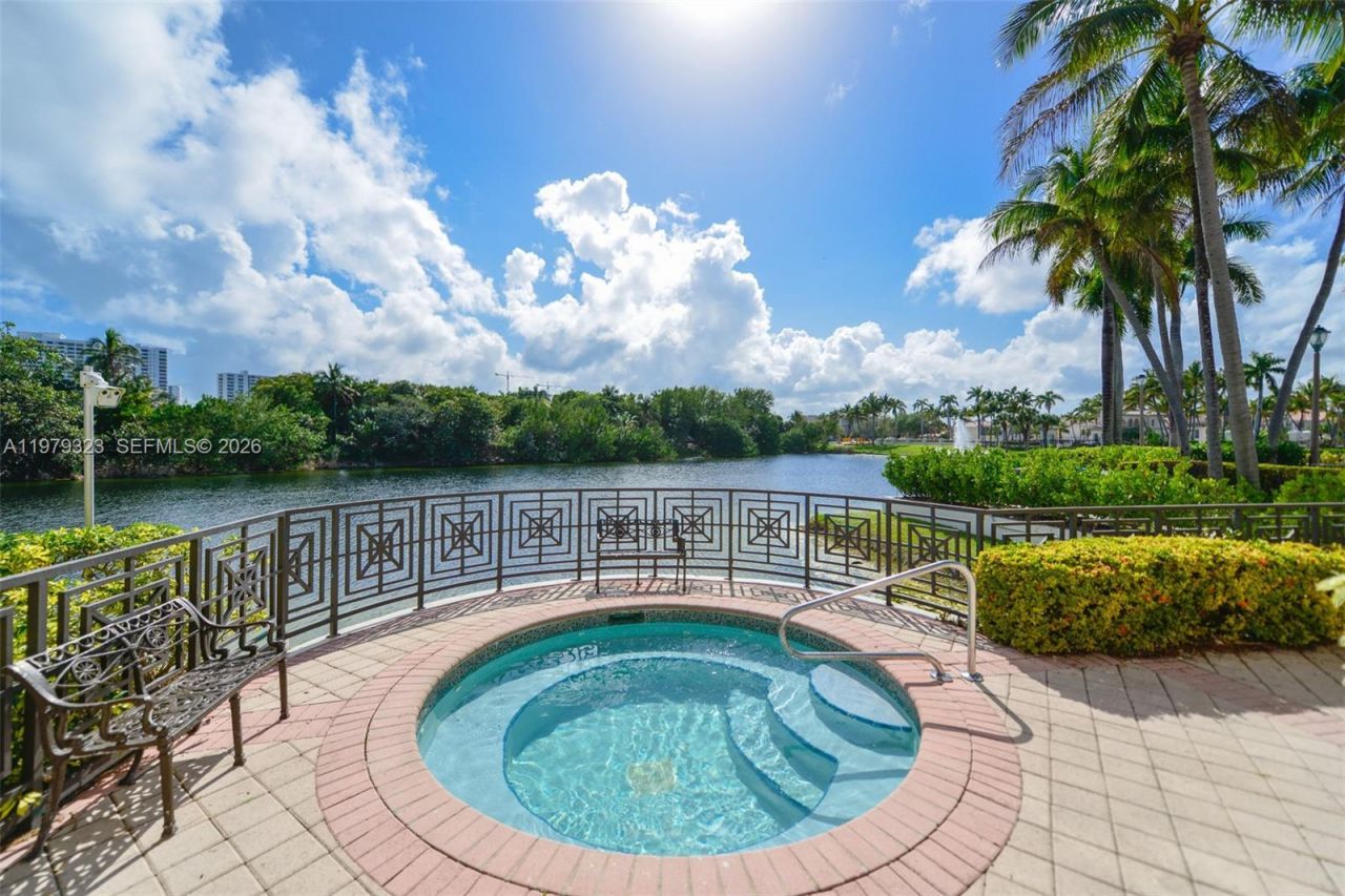 1448 Mariner Way , Hollywood, FL 33019 Photo