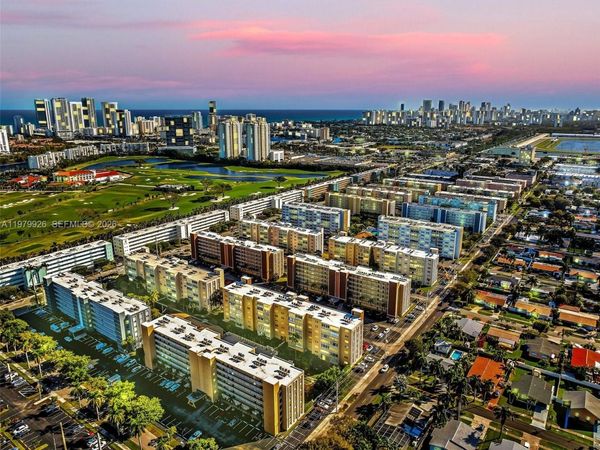610 NE 12th Ave , Unit 203, Hallandale Beach, FL 33009