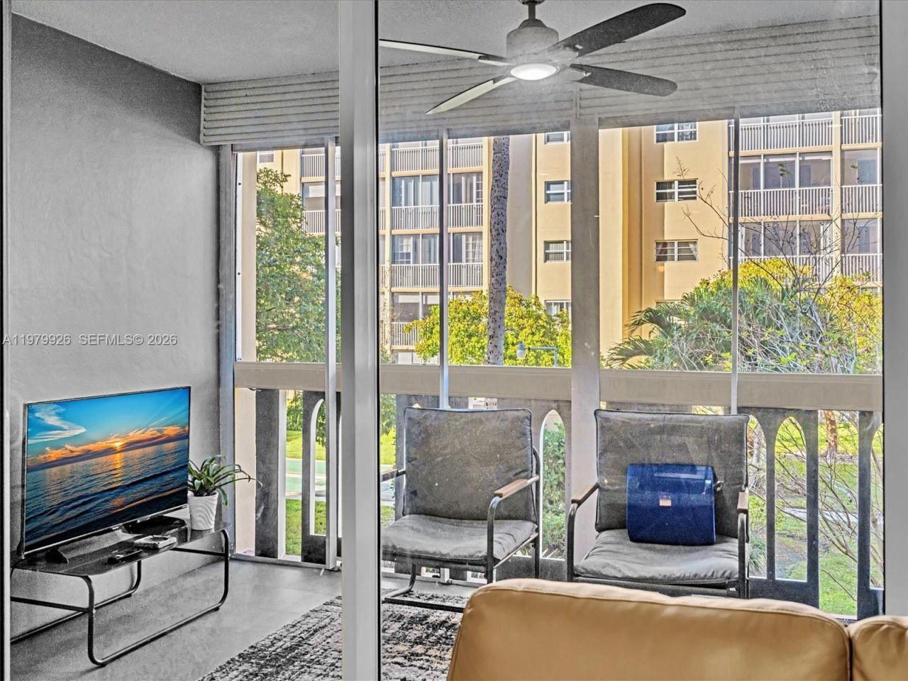 610 NE 12th Ave , Unit 203, Hallandale Beach, FL 33009 Photo