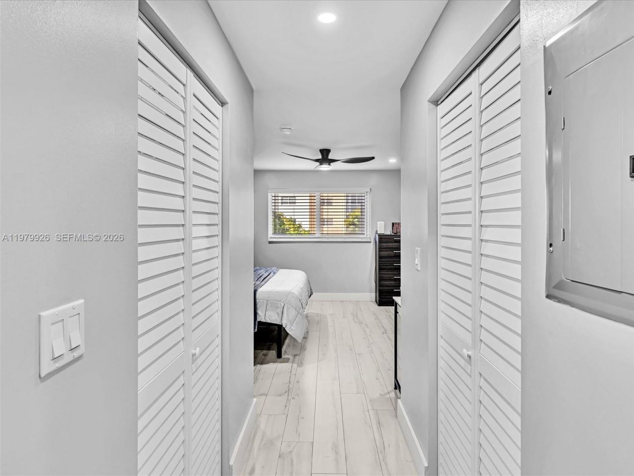 610 NE 12th Ave , Unit 203, Hallandale Beach, FL 33009 Photo