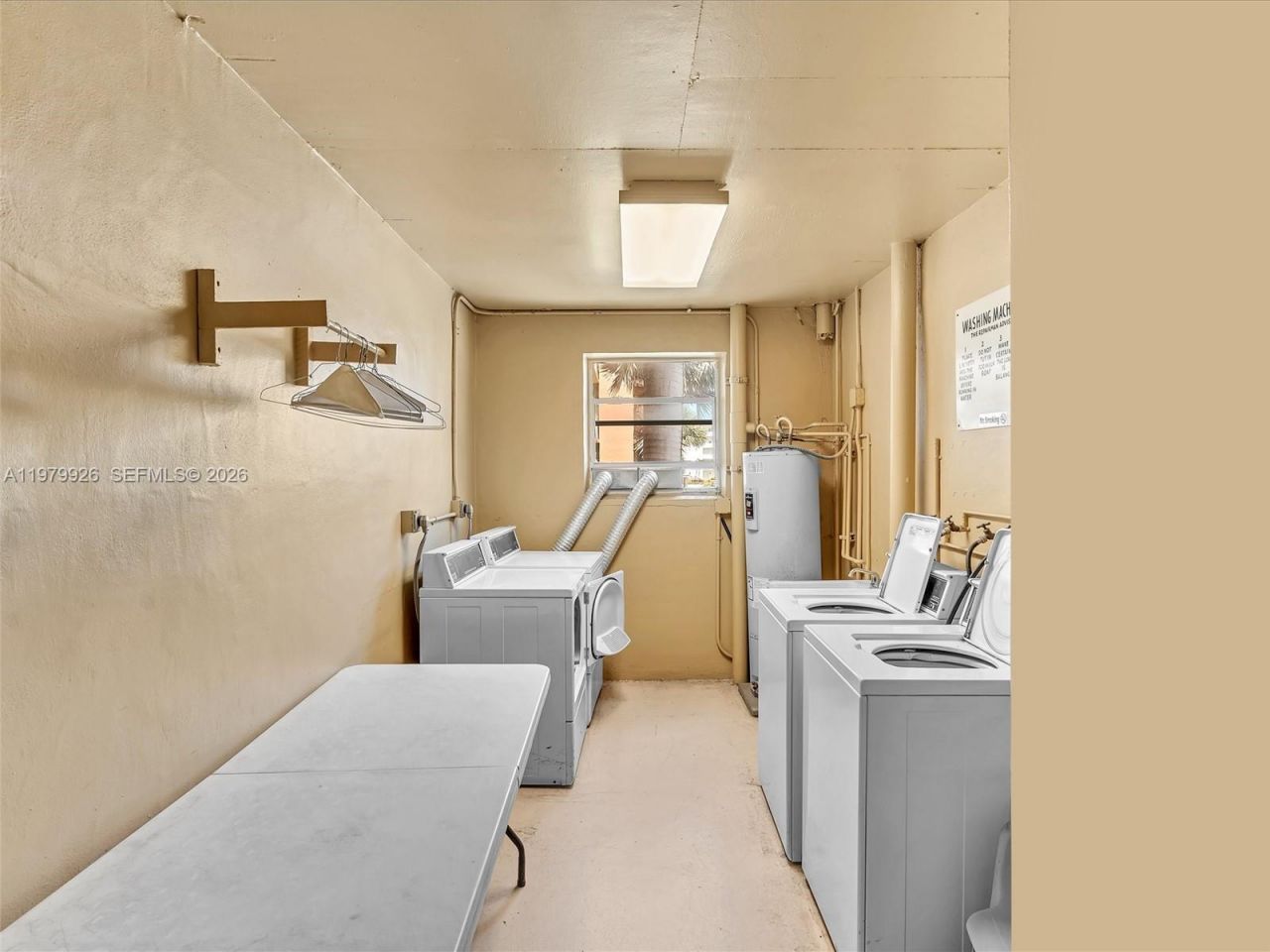 610 NE 12th Ave , Unit 203, Hallandale Beach, FL 33009 Photo