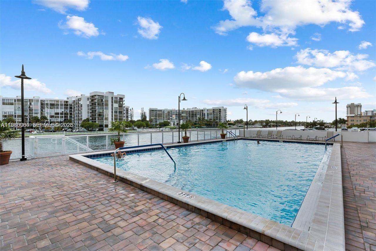 3000 S Ocean Dr, Unit 206, Hollywood, FL 33019 Photo