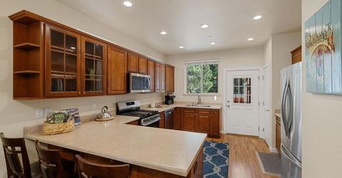 2046 Lukins Way, South Lake Tahoe, CA 96150 Photo