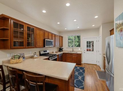 2046 Lukins Way, South Lake Tahoe, CA 96150 Photo