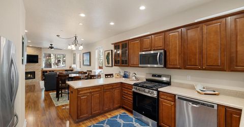 2046 Lukins Way, South Lake Tahoe, CA 96150 Photo