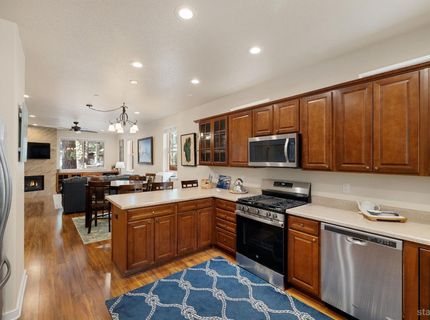 2046 Lukins Way, South Lake Tahoe, CA 96150 Photo