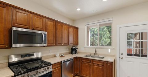 2046 Lukins Way, South Lake Tahoe, CA 96150 Photo