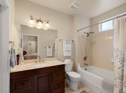 2046 Lukins Way, South Lake Tahoe, CA 96150 Photo