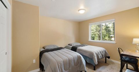 2046 Lukins Way, South Lake Tahoe, CA 96150 Photo