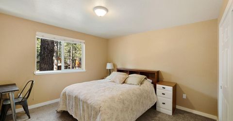 2046 Lukins Way, South Lake Tahoe, CA 96150 Photo