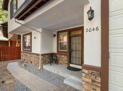 2046 Lukins Way, South Lake Tahoe, CA 96150 Photo