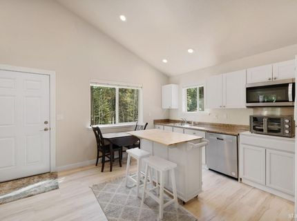 2046 Lukins Way, South Lake Tahoe, CA 96150 Photo
