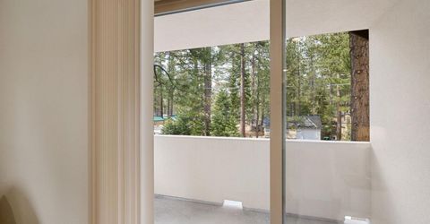 2046 Lukins Way, South Lake Tahoe, CA 96150 Photo