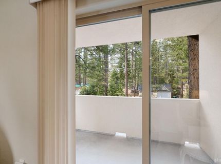 2046 Lukins Way, South Lake Tahoe, CA 96150 Photo