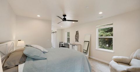 2046 Lukins Way, South Lake Tahoe, CA 96150 Photo