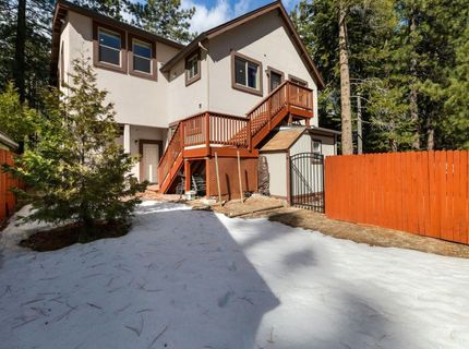2046 Lukins Way, South Lake Tahoe, CA 96150 Photo