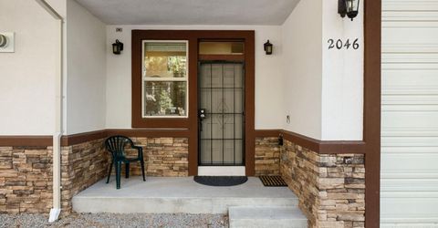 2046 Lukins Way, South Lake Tahoe, CA 96150 Photo